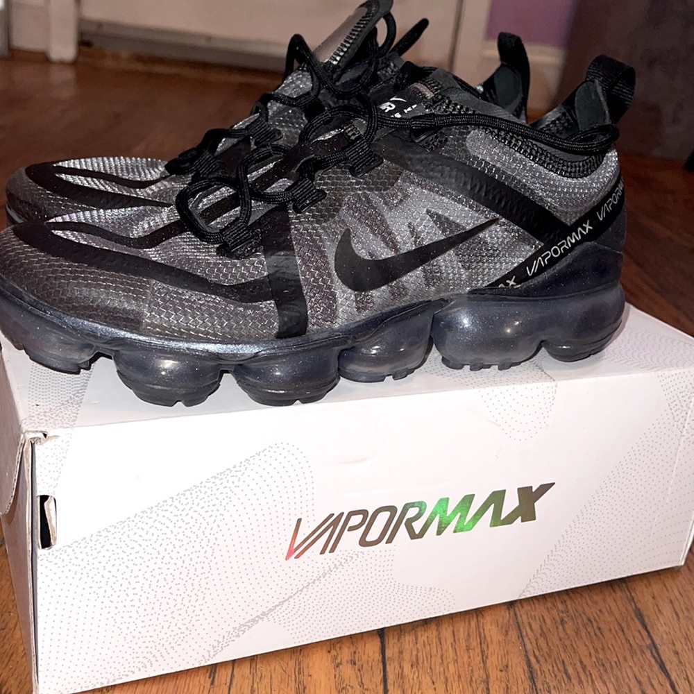 Women’s Air vapormax 2019 ghost black size 7.5